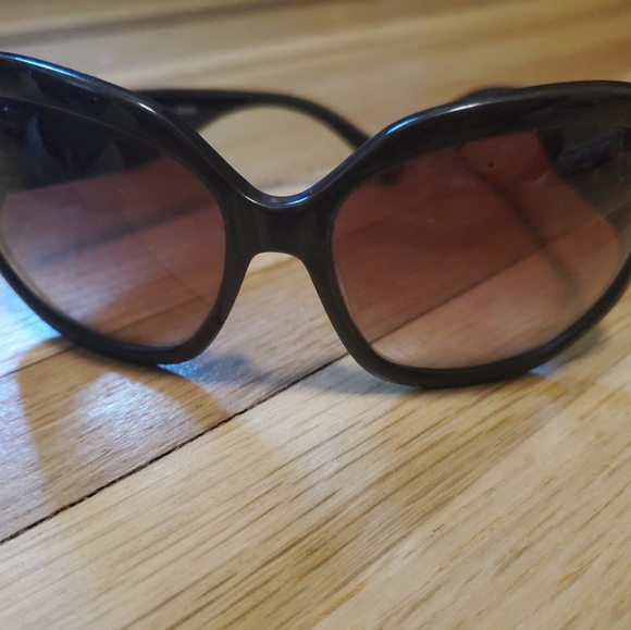 Coach Arabella Sunglasses with Rounded Oversized Frame - Picture 1 of 7